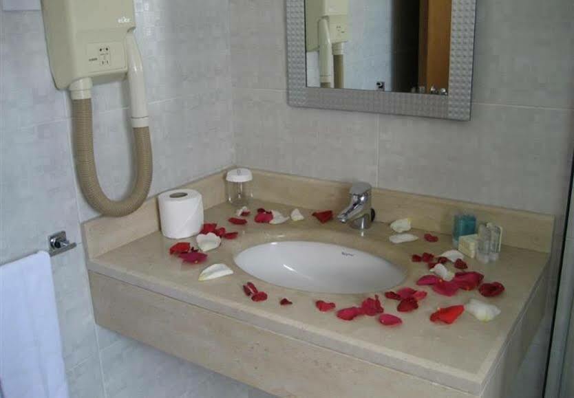 The Olive Tree Hotel Agios Epiktitos Ngoại thất bức ảnh